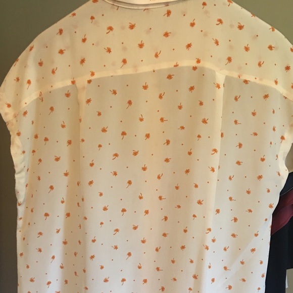 Club Monaco sleeveless silk blouse - Picture 2 of 4